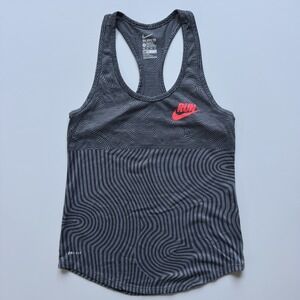 NIKE Dri-Fit Athletic Cut Run Beyond Printed Tank Top‎ Womens XS Gray Curved Hem